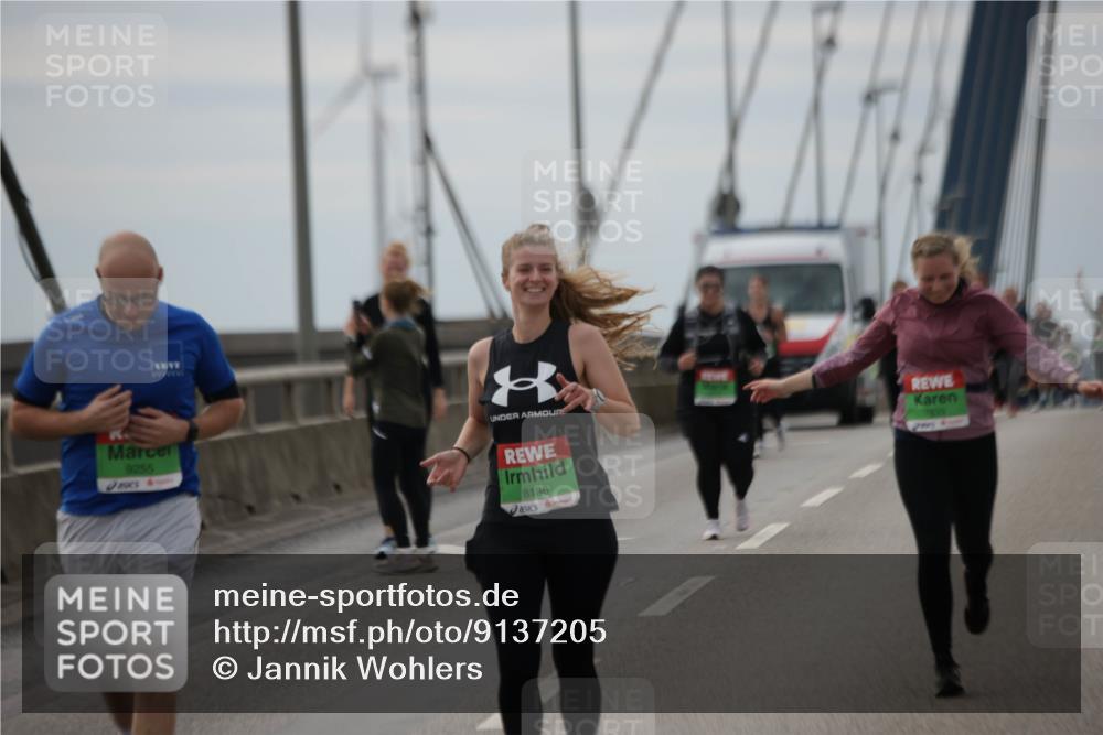 03.10.2025 - Köhlbrandbrückenlauf Jannik Wohlers http://msf.ph/oto/9137205 03.10.2025 16:07:25 Position 1 9255, 8186 meine-sportfotos.de