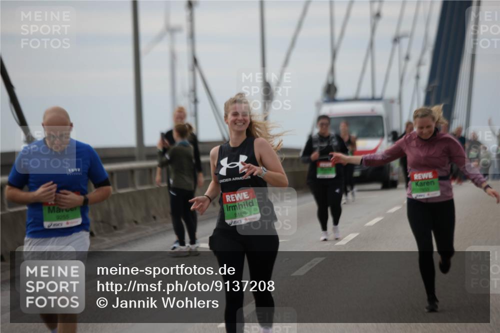 03.10.2025 - Köhlbrandbrückenlauf Jannik Wohlers http://msf.ph/oto/9137208 03.10.2025 16:07:25 Position 1 9255, 8186 meine-sportfotos.de