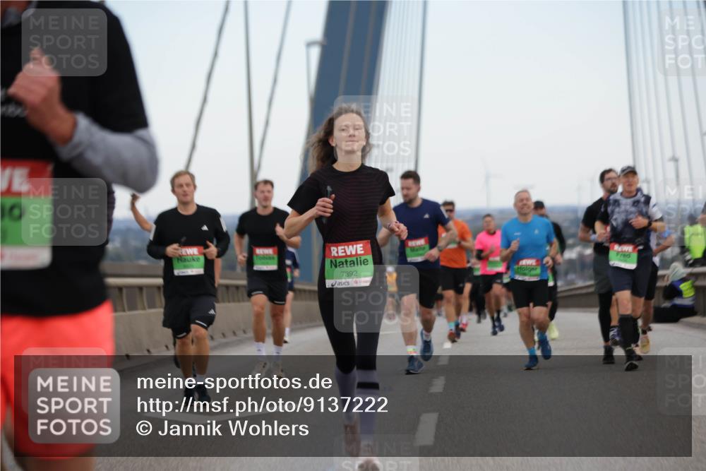 03.10.2025 - Köhlbrandbrückenlauf Jannik Wohlers http://msf.ph/oto/9137222 03.10.2025 15:24:59 Position 1 10, 7392 meine-sportfotos.de