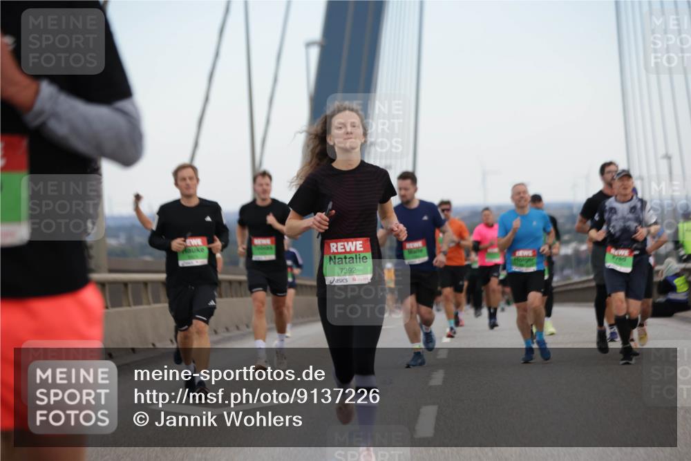 03.10.2025 - Köhlbrandbrückenlauf Jannik Wohlers http://msf.ph/oto/9137226 03.10.2025 15:24:59 Position 1 7392 meine-sportfotos.de