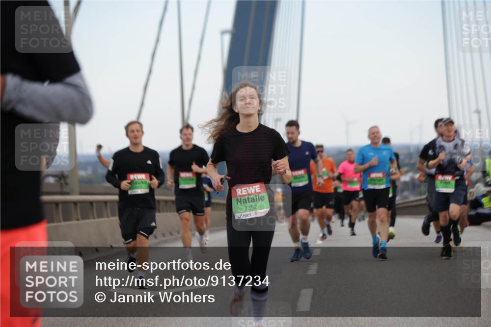 03.10.2025 - Köhlbrandbrückenlauf Jannik Wohlers http://msf.ph/oto/9137234 03.10.2025 15:24:59 Position 1 7392 meine-sportfotos.de
