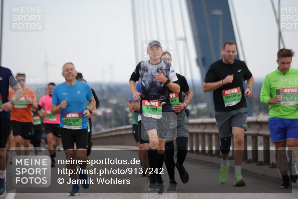 03.10.2025 - Köhlbrandbrückenlauf Jannik Wohlers http://msf.ph/oto/9137242 03.10.2025 15:25:00 Position 1 6813, 7805, 7196, 7226 meine-sportfotos.de