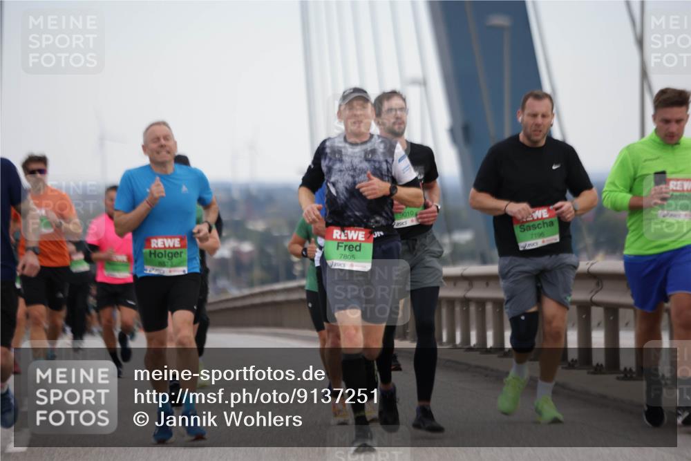 03.10.2025 - Köhlbrandbrückenlauf Jannik Wohlers http://msf.ph/oto/9137251 03.10.2025 15:25:01 Position 1 7805, 9010, 7196, 72281 meine-sportfotos.de