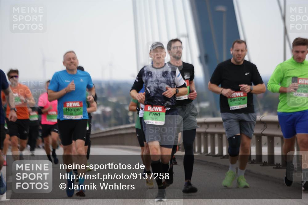 03.10.2025 - Köhlbrandbrückenlauf Jannik Wohlers http://msf.ph/oto/9137258 03.10.2025 15:25:01 Position 1 7805, 7196, 7228 meine-sportfotos.de