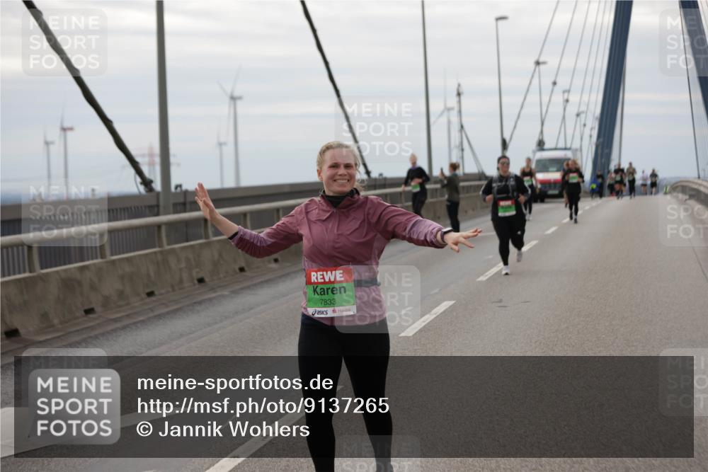 03.10.2025 - Köhlbrandbrückenlauf Jannik Wohlers http://msf.ph/oto/9137265 03.10.2025 16:07:30 Position 1 7833 meine-sportfotos.de