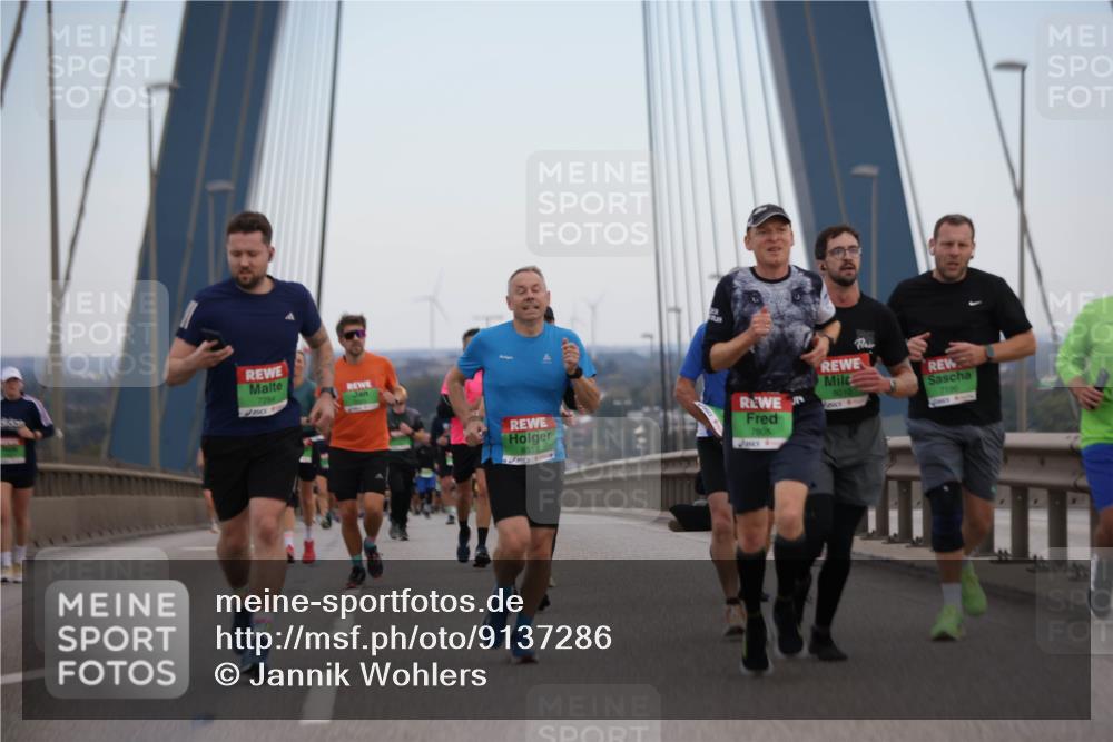 03.10.2025 - Köhlbrandbrückenlauf Jannik Wohlers http://msf.ph/oto/9137286 03.10.2025 15:25:02 Position 1 7284, 24, 8813, 7805, 7196 meine-sportfotos.de