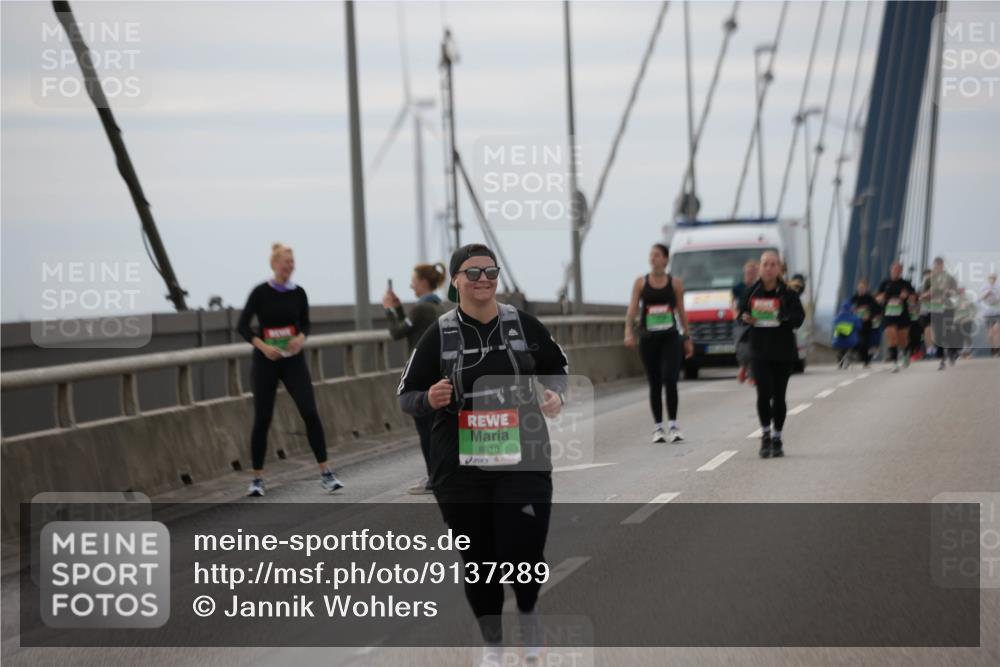 03.10.2025 - Köhlbrandbrückenlauf Jannik Wohlers http://msf.ph/oto/9137289 03.10.2025 16:07:32 Position 1 8510 meine-sportfotos.de