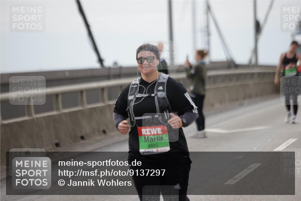 03.10.2025 - Köhlbrandbrückenlauf Jannik Wohlers http://msf.ph/oto/9137297 03.10.2025 16:07:33 Position 1 8510 meine-sportfotos.de