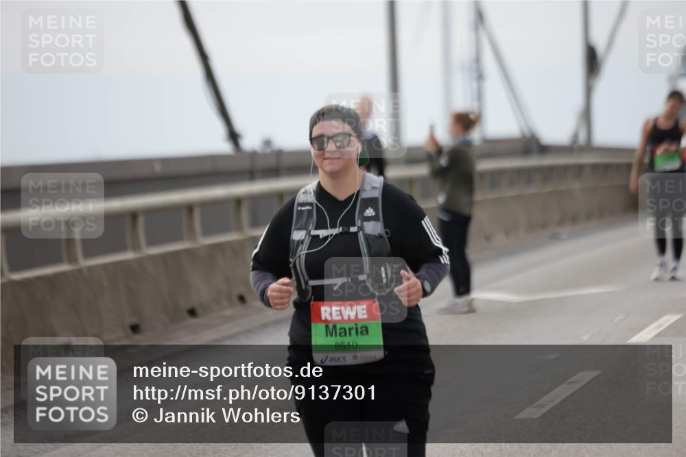 03.10.2025 - Köhlbrandbrückenlauf Jannik Wohlers http://msf.ph/oto/9137301 03.10.2025 16:07:33 Position 1 8510 meine-sportfotos.de