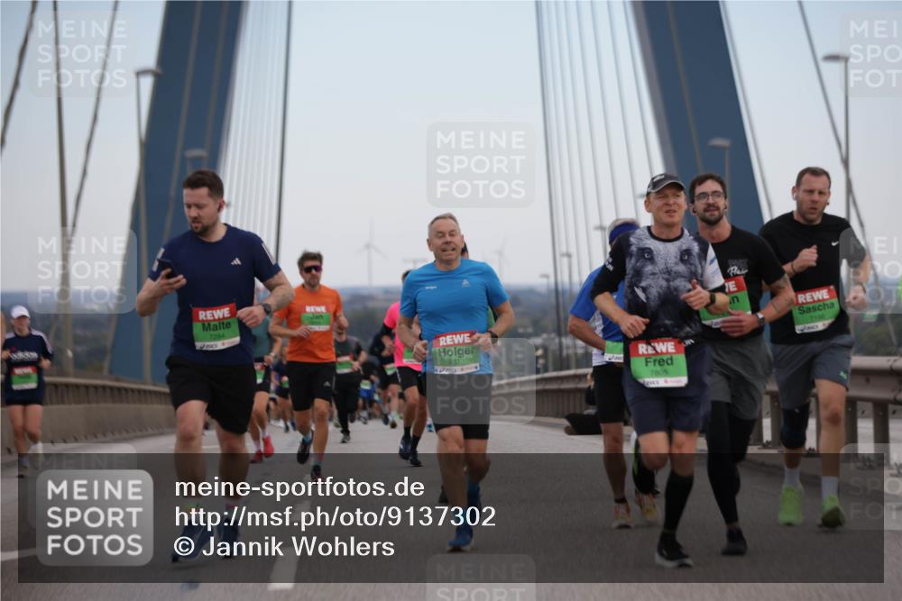 03.10.2025 - Köhlbrandbrückenlauf Jannik Wohlers http://msf.ph/oto/9137302 03.10.2025 15:25:02 Position 1 7284, 7805, 7196 meine-sportfotos.de