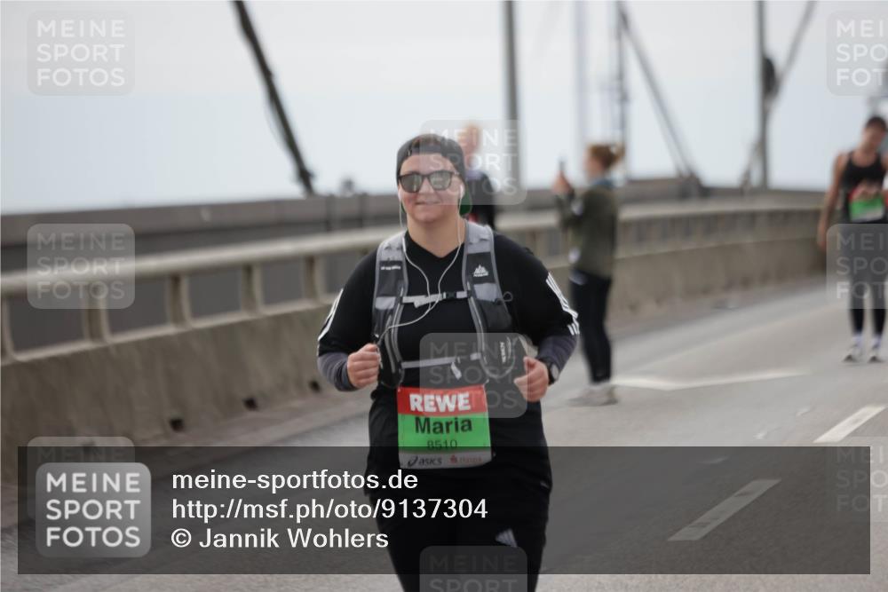 03.10.2025 - Köhlbrandbrückenlauf Jannik Wohlers http://msf.ph/oto/9137304 03.10.2025 16:07:33 Position 1 8510 meine-sportfotos.de