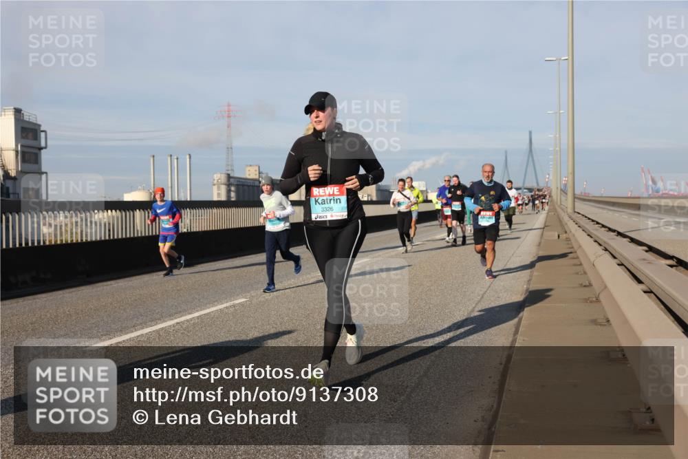 03.10.2025 - Köhlbrandbrückenlauf Lena Gebhardt http://msf.ph/oto/9137308 03.10.2025 09:55:11 Position 2 3326 meine-sportfotos.de