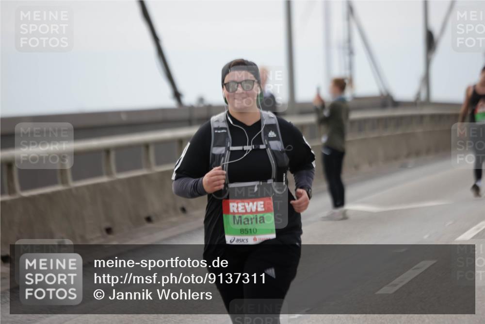 03.10.2025 - Köhlbrandbrückenlauf Jannik Wohlers http://msf.ph/oto/9137311 03.10.2025 16:07:33 Position 1 8510 meine-sportfotos.de