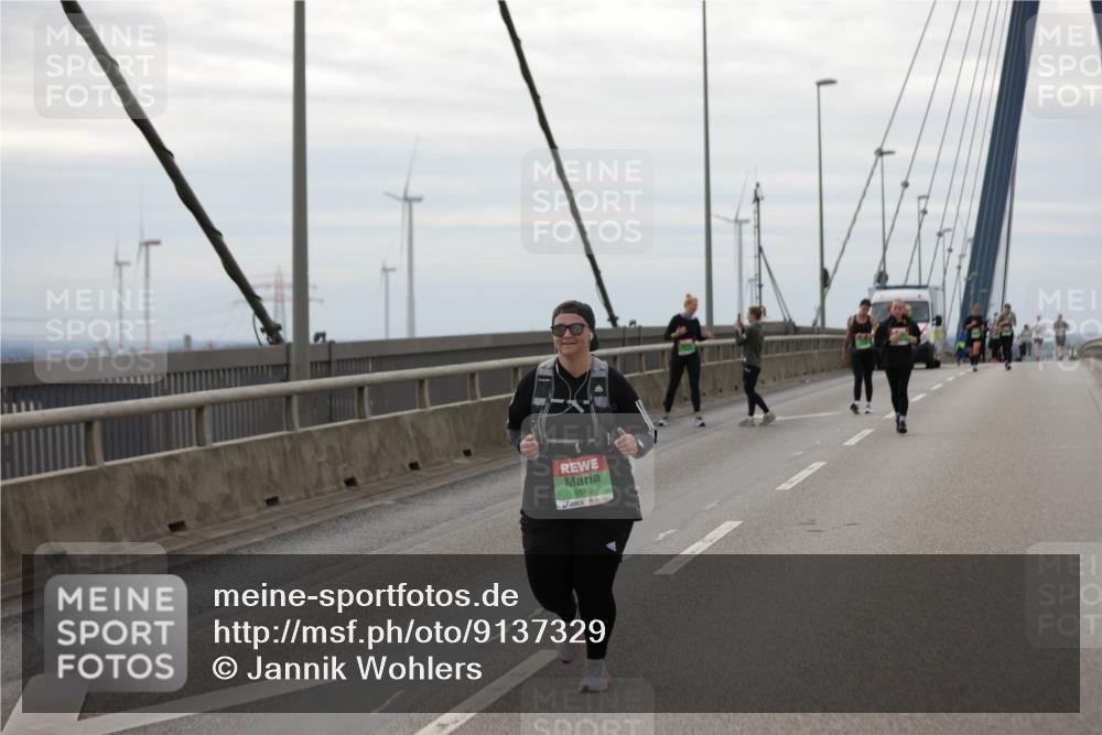 03.10.2025 - Köhlbrandbrückenlauf Jannik Wohlers http://msf.ph/oto/9137329 03.10.2025 16:07:34 Position 1 8510 meine-sportfotos.de