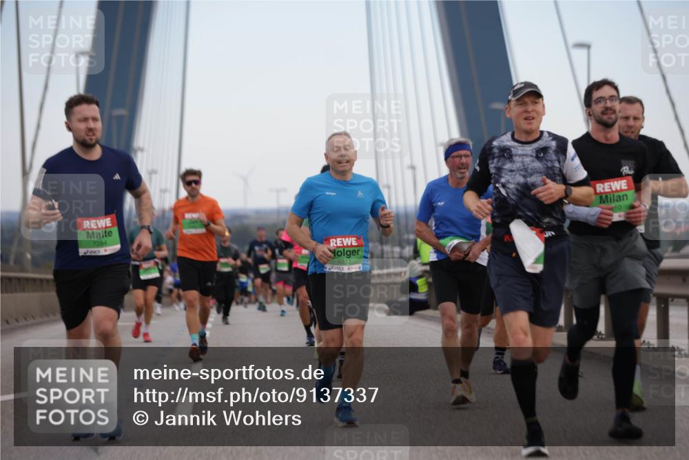 03.10.2025 - Köhlbrandbrückenlauf Jannik Wohlers http://msf.ph/oto/9137337 03.10.2025 15:25:03 Position 1 7284, 8813, 40, 10 meine-sportfotos.de