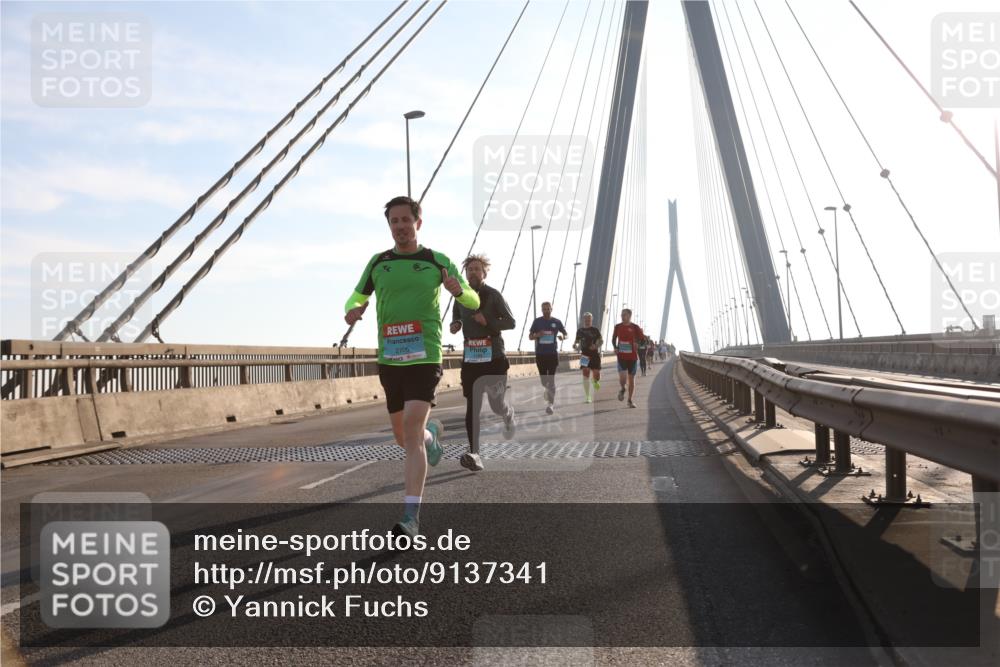 03.10.2025 - Köhlbrandbrückenlauf Yannick Fuchs http://msf.ph/oto/9137341 03.10.2025 08:21:15 Position 2 2705 meine-sportfotos.de
