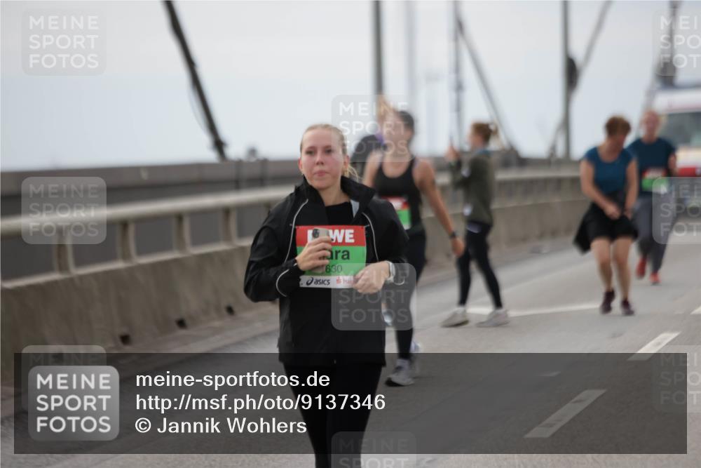 03.10.2025 - Köhlbrandbrückenlauf Jannik Wohlers http://msf.ph/oto/9137346 03.10.2025 16:07:40 Position 1 630 meine-sportfotos.de