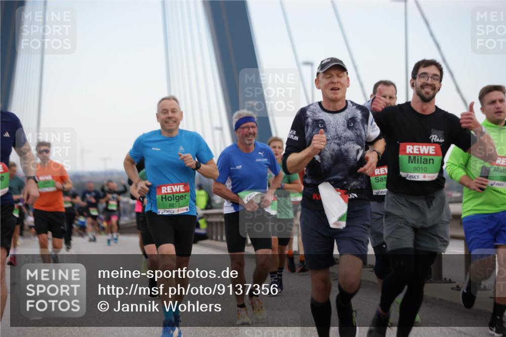 03.10.2025 - Köhlbrandbrückenlauf Jannik Wohlers http://msf.ph/oto/9137356 03.10.2025 15:25:04 Position 1 8813, 7, 9010, 722 meine-sportfotos.de