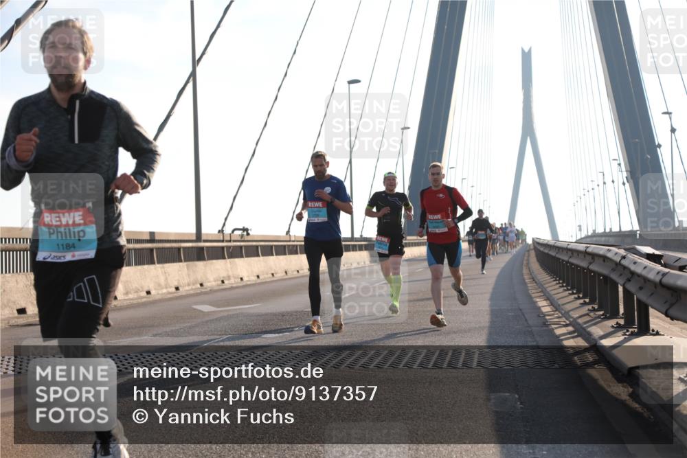 03.10.2025 - Köhlbrandbrückenlauf Yannick Fuchs http://msf.ph/oto/9137357 03.10.2025 08:21:15 Position 2 1184 meine-sportfotos.de