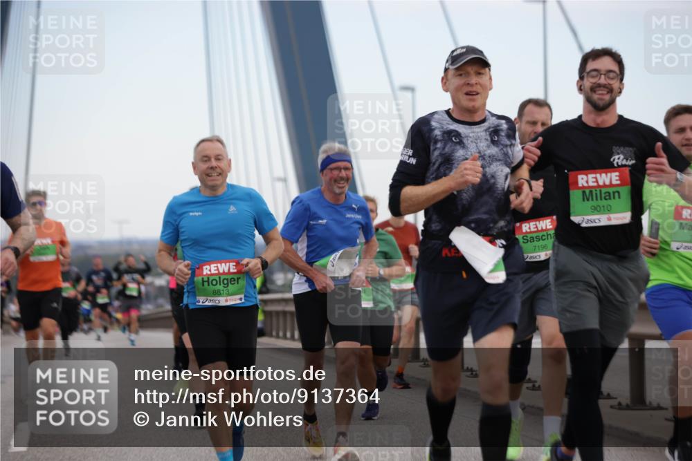 03.10.2025 - Köhlbrandbrückenlauf Jannik Wohlers http://msf.ph/oto/9137364 03.10.2025 15:25:04 Position 1 8813, 7196, 9010 meine-sportfotos.de