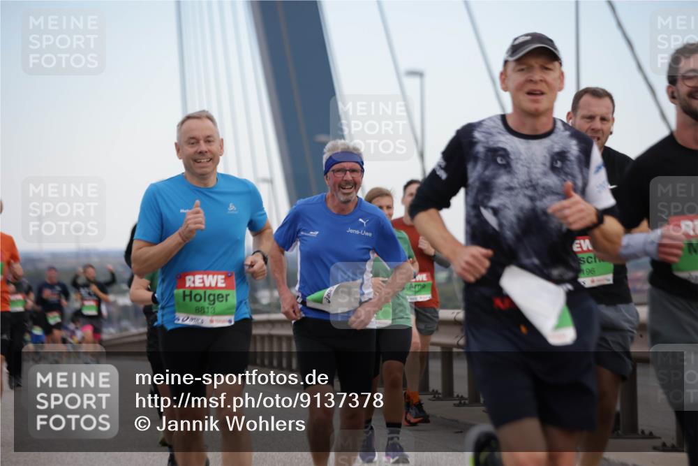 03.10.2025 - Köhlbrandbrückenlauf Jannik Wohlers http://msf.ph/oto/9137378 03.10.2025 15:25:04 Position 1 8813, 196 meine-sportfotos.de
