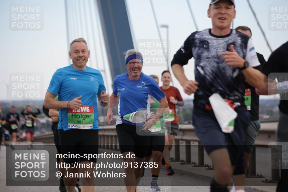 03.10.2025 - Köhlbrandbrückenlauf Jannik Wohlers http://msf.ph/oto/9137385 03.10.2025 15:25:04 Position 1 8813 meine-sportfotos.de