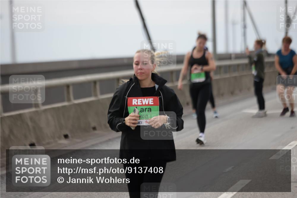 03.10.2025 - Köhlbrandbrückenlauf Jannik Wohlers http://msf.ph/oto/9137408 03.10.2025 16:07:41 Position 1 630 meine-sportfotos.de