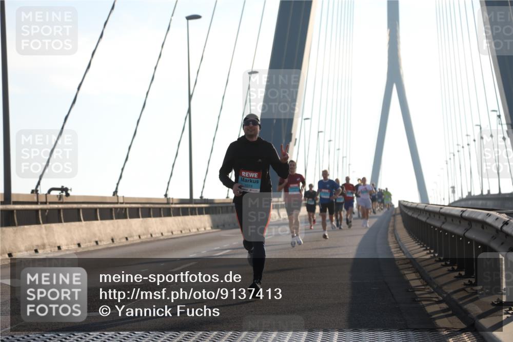 03.10.2025 - Köhlbrandbrückenlauf Yannick Fuchs http://msf.ph/oto/9137413 03.10.2025 08:21:20 Position 2  meine-sportfotos.de