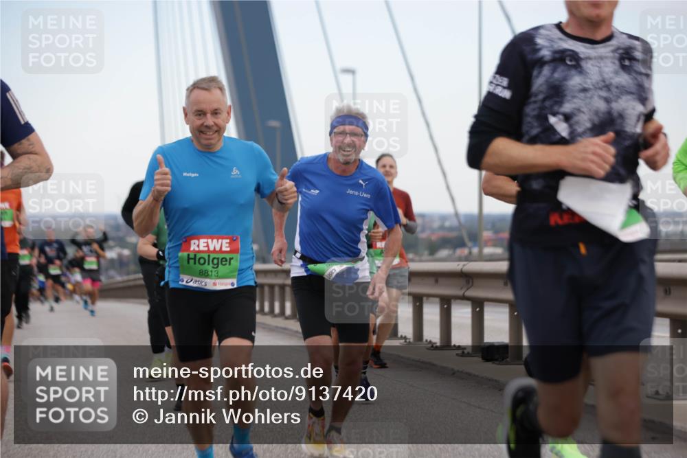03.10.2025 - Köhlbrandbrückenlauf Jannik Wohlers http://msf.ph/oto/9137420 03.10.2025 15:25:05 Position 1 8813, 95 meine-sportfotos.de