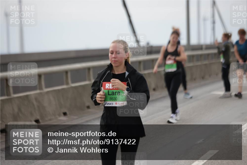 03.10.2025 - Köhlbrandbrückenlauf Jannik Wohlers http://msf.ph/oto/9137422 03.10.2025 16:07:41 Position 1 8630 meine-sportfotos.de