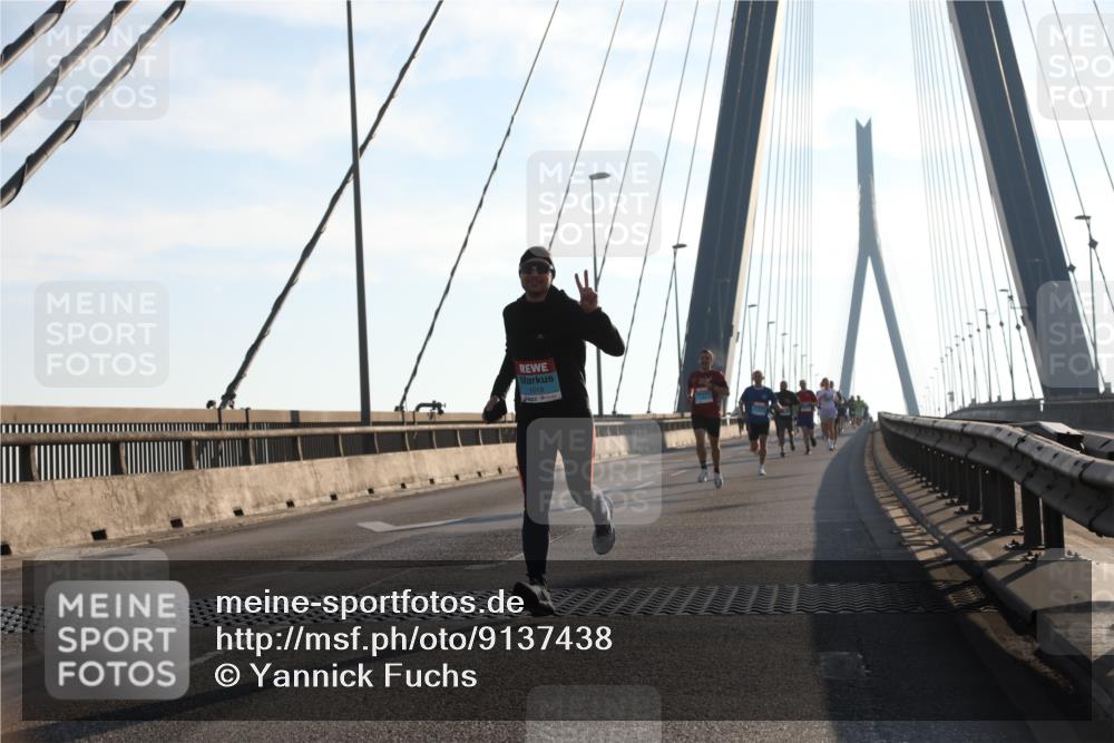 03.10.2025 - Köhlbrandbrückenlauf Yannick Fuchs http://msf.ph/oto/9137438 03.10.2025 08:21:21 Position 2 1019 meine-sportfotos.de