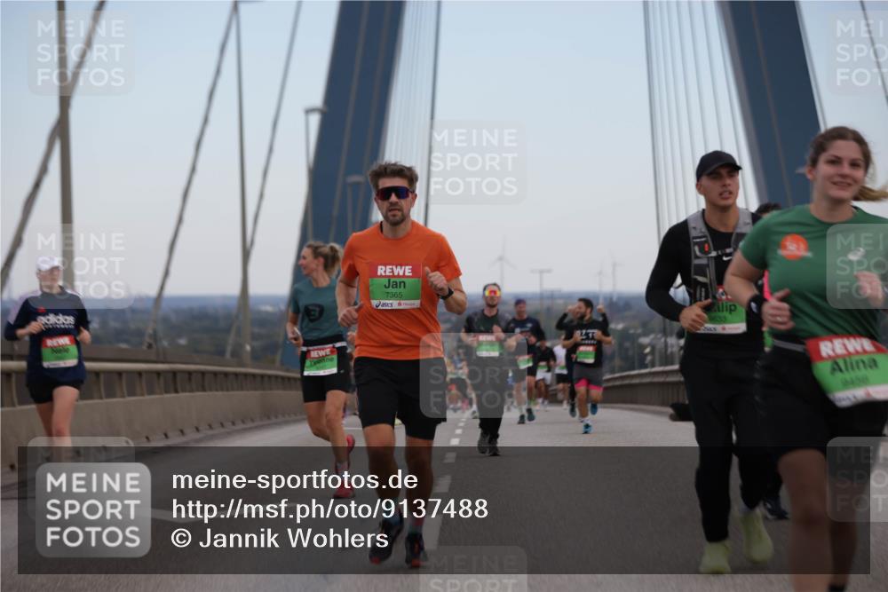 03.10.2025 - Köhlbrandbrückenlauf Jannik Wohlers http://msf.ph/oto/9137488 03.10.2025 15:25:06 Position 1 7365, 9633, 9436 meine-sportfotos.de