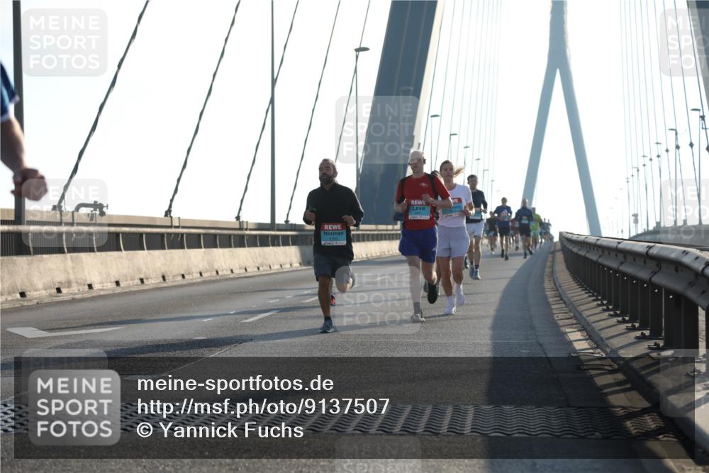 03.10.2025 - Köhlbrandbrückenlauf Yannick Fuchs http://msf.ph/oto/9137507 03.10.2025 08:21:27 Position 2 3193 meine-sportfotos.de
