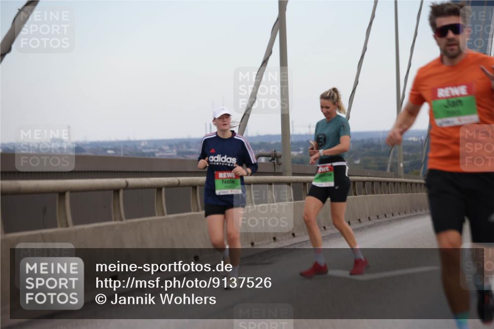 03.10.2025 - Köhlbrandbrückenlauf Jannik Wohlers http://msf.ph/oto/9137526 03.10.2025 15:25:07 Position 1 7547 meine-sportfotos.de