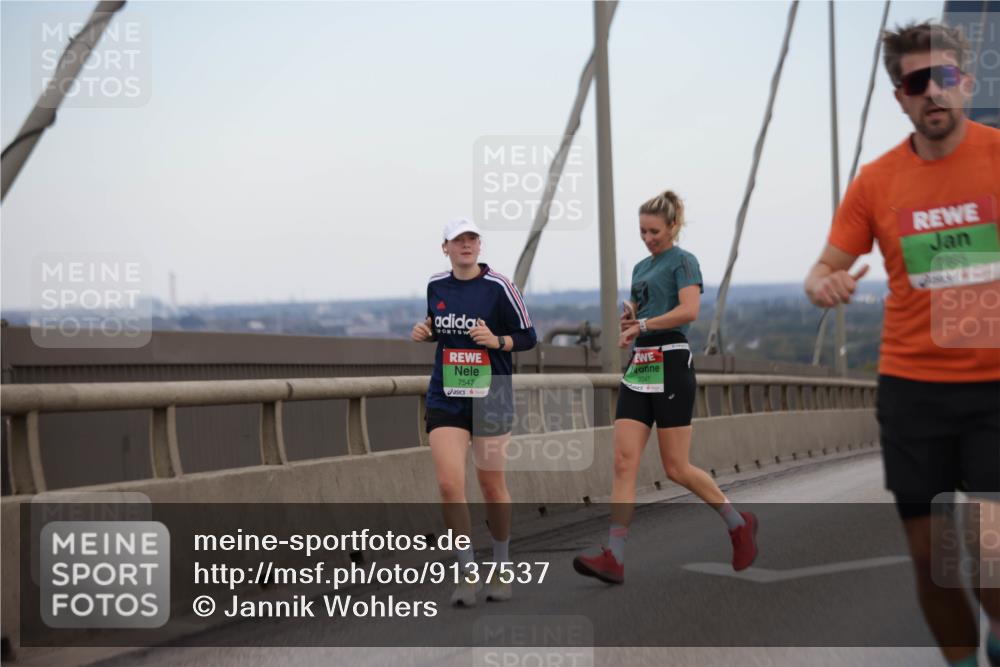 03.10.2025 - Köhlbrandbrückenlauf Jannik Wohlers http://msf.ph/oto/9137537 03.10.2025 15:25:07 Position 1 7547, 9347, 70809 meine-sportfotos.de