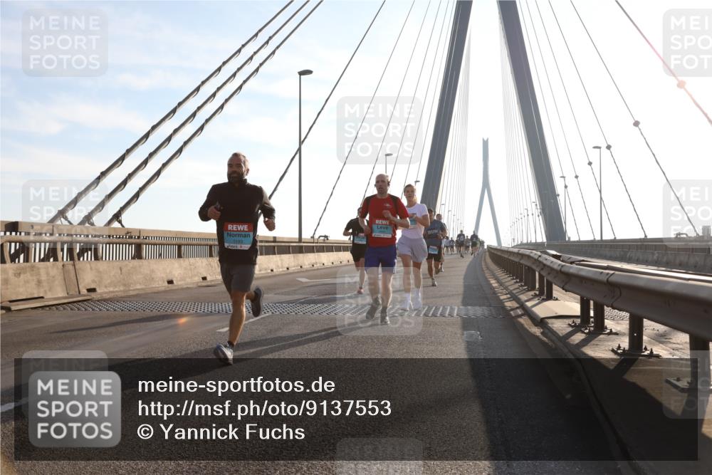 03.10.2025 - Köhlbrandbrückenlauf Yannick Fuchs http://msf.ph/oto/9137553 03.10.2025 08:21:30 Position 2 3193 meine-sportfotos.de
