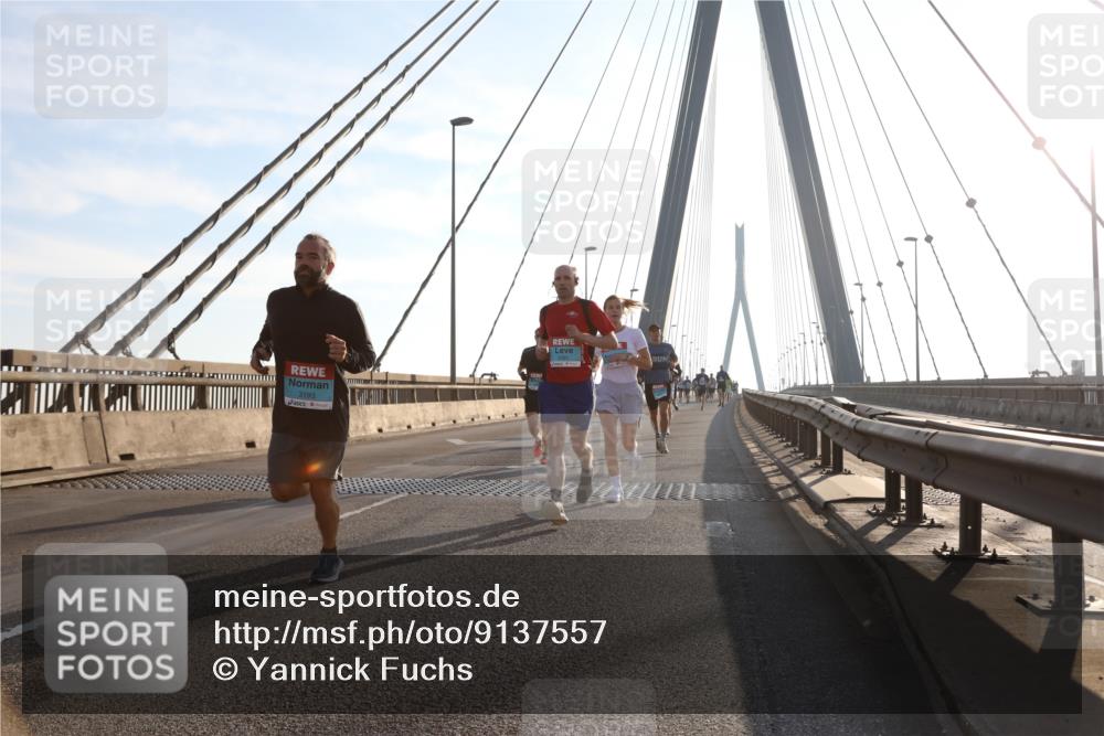 03.10.2025 - Köhlbrandbrückenlauf Yannick Fuchs http://msf.ph/oto/9137557 03.10.2025 08:21:30 Position 2 3193 meine-sportfotos.de