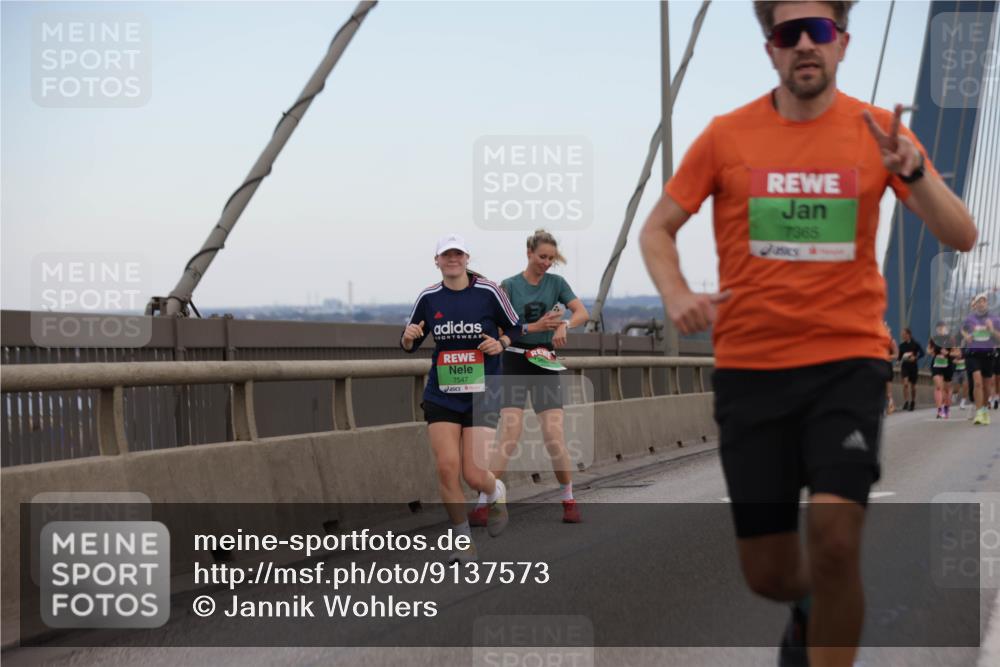 03.10.2025 - Köhlbrandbrückenlauf Jannik Wohlers http://msf.ph/oto/9137573 03.10.2025 15:25:08 Position 1 7547, 7365 meine-sportfotos.de