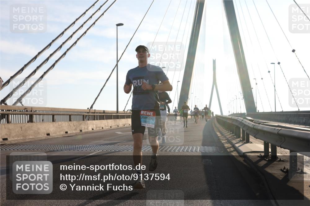 03.10.2025 - Köhlbrandbrückenlauf Yannick Fuchs http://msf.ph/oto/9137594 03.10.2025 08:21:32 Position 2 2831 meine-sportfotos.de