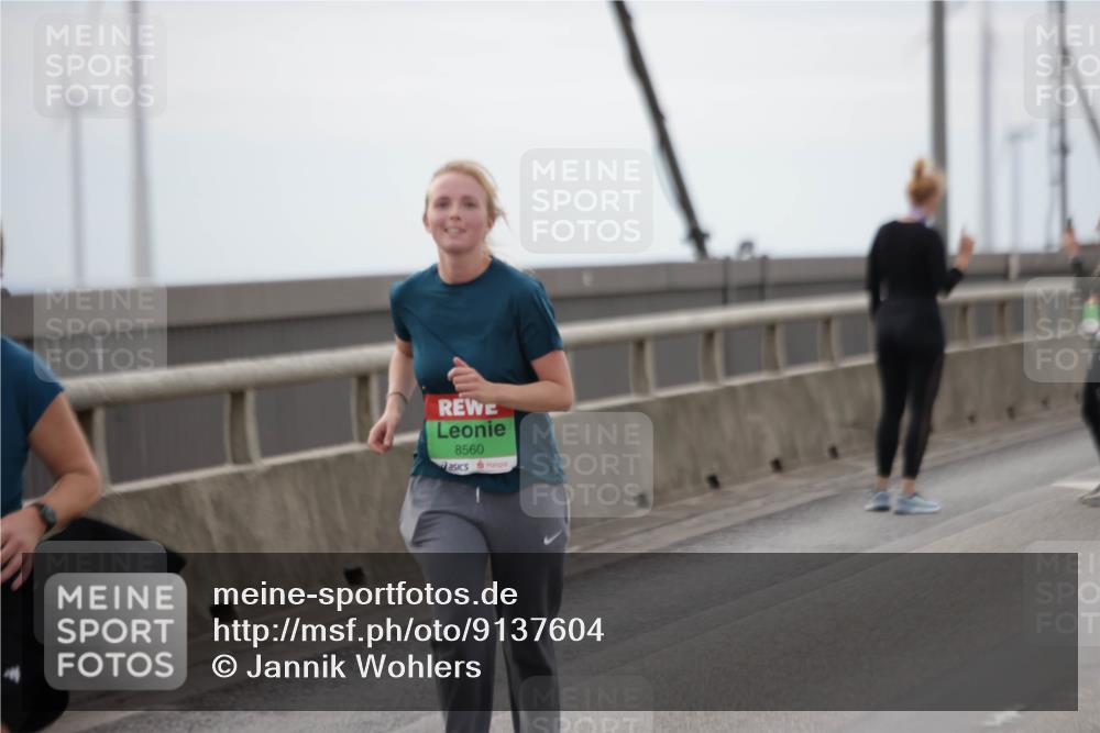 03.10.2025 - Köhlbrandbrückenlauf Jannik Wohlers http://msf.ph/oto/9137604 03.10.2025 16:07:51 Position 1 8560 meine-sportfotos.de