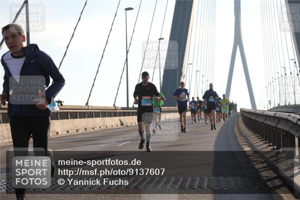 03.10.2025 - Köhlbrandbrückenlauf Yannick Fuchs http://msf.ph/oto/9137607 03.10.2025 08:21:34 Position 2  meine-sportfotos.de