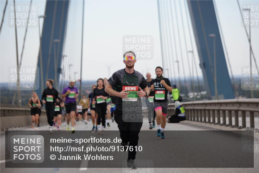 03.10.2025 - Köhlbrandbrückenlauf Jannik Wohlers http://msf.ph/oto/9137610 03.10.2025 15:25:10 Position 1 8769, 071 meine-sportfotos.de