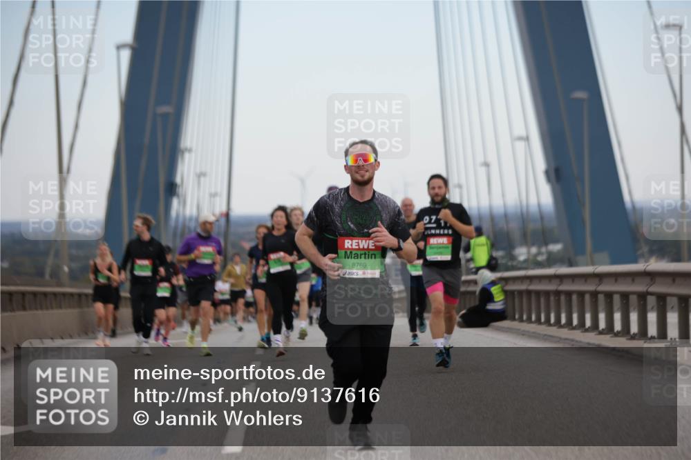 03.10.2025 - Köhlbrandbrückenlauf Jannik Wohlers http://msf.ph/oto/9137616 03.10.2025 15:25:10 Position 1 8769 meine-sportfotos.de