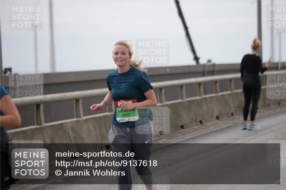 03.10.2025 - Köhlbrandbrückenlauf Jannik Wohlers http://msf.ph/oto/9137618 03.10.2025 16:07:51 Position 1 8560 meine-sportfotos.de