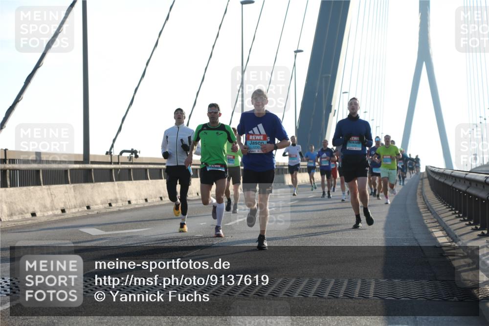 03.10.2025 - Köhlbrandbrückenlauf Yannick Fuchs http://msf.ph/oto/9137619 03.10.2025 08:21:38 Position 2 1230 meine-sportfotos.de