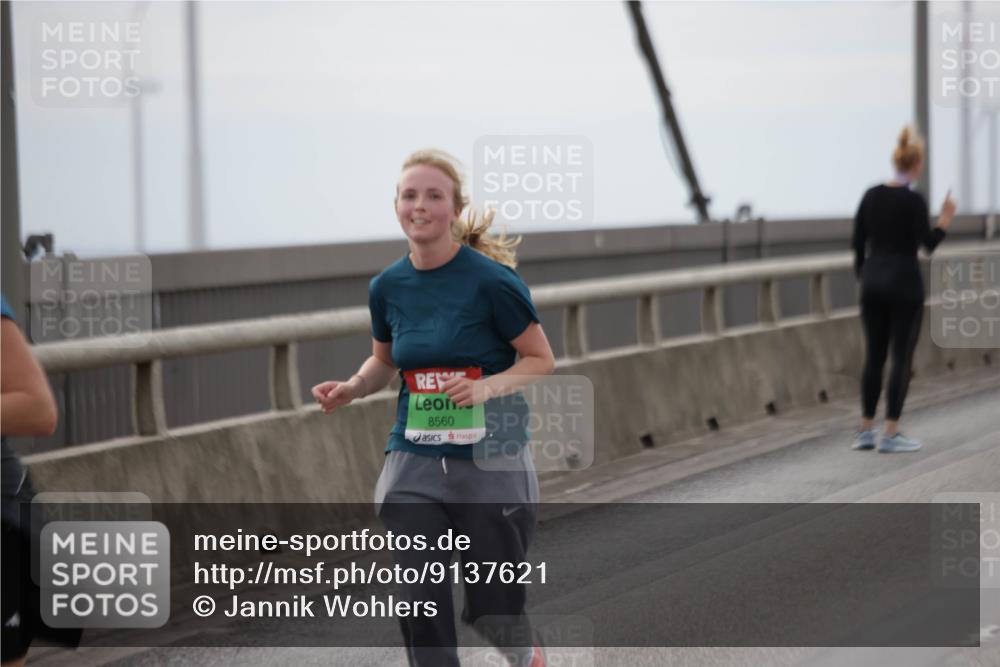 03.10.2025 - Köhlbrandbrückenlauf Jannik Wohlers http://msf.ph/oto/9137621 03.10.2025 16:07:51 Position 1 8560 meine-sportfotos.de