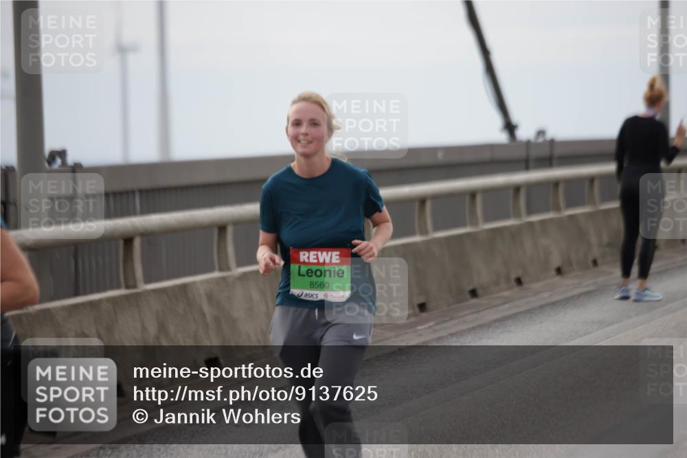 03.10.2025 - Köhlbrandbrückenlauf Jannik Wohlers http://msf.ph/oto/9137625 03.10.2025 16:07:51 Position 1 8560 meine-sportfotos.de