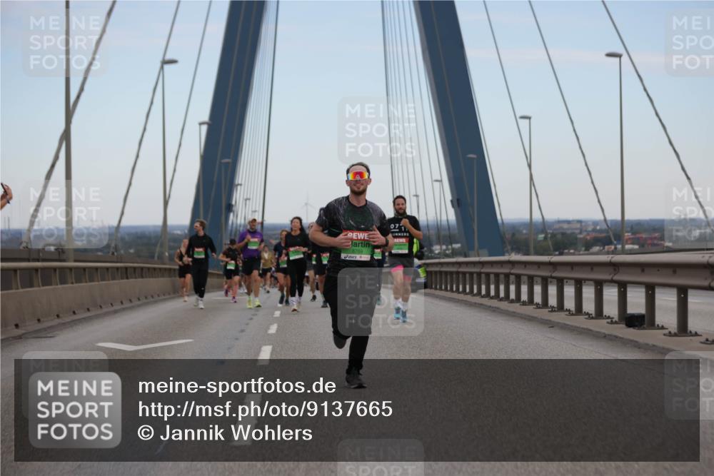 03.10.2025 - Köhlbrandbrückenlauf Jannik Wohlers http://msf.ph/oto/9137665 03.10.2025 15:25:11 Position 1 8769, 071 meine-sportfotos.de