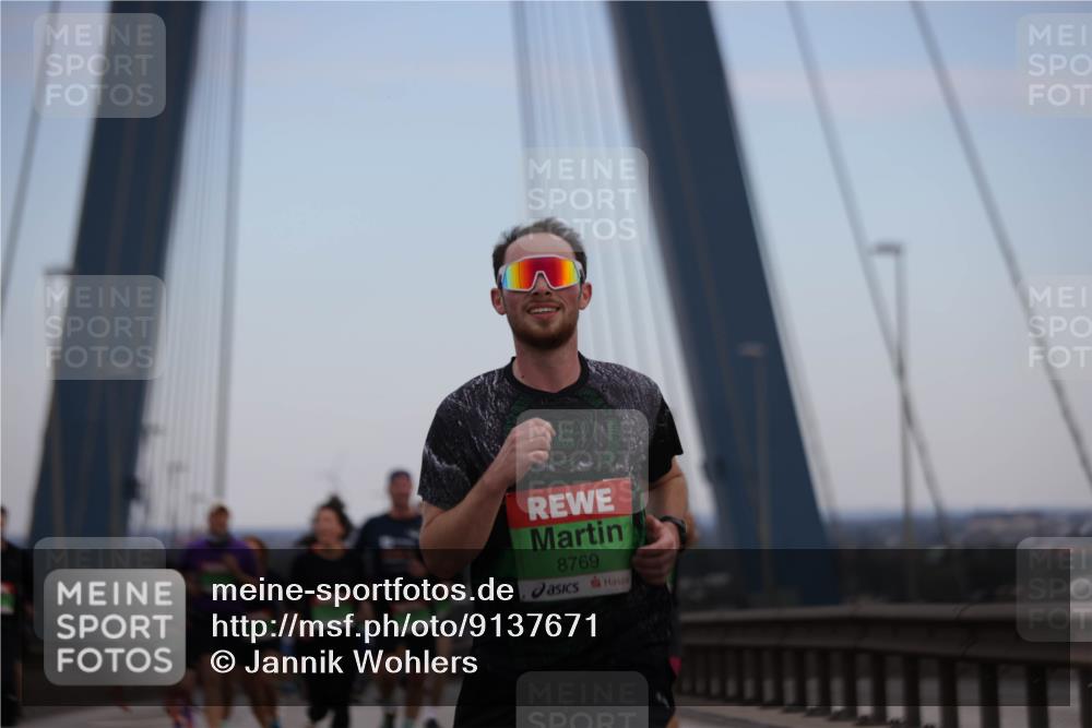 03.10.2025 - Köhlbrandbrückenlauf Jannik Wohlers http://msf.ph/oto/9137671 03.10.2025 15:25:12 Position 1 8769 meine-sportfotos.de