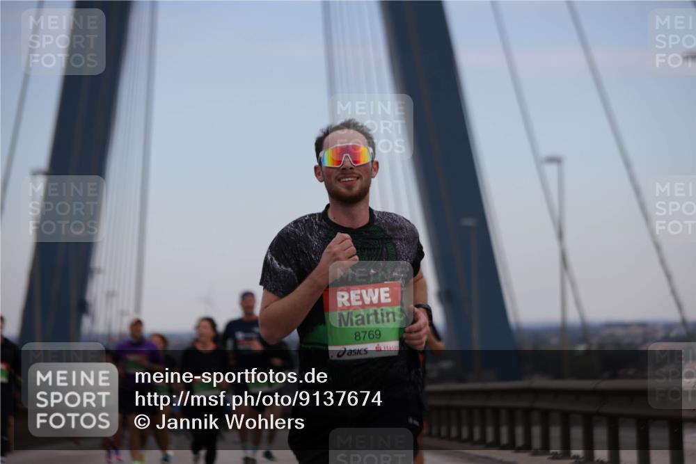 03.10.2025 - Köhlbrandbrückenlauf Jannik Wohlers http://msf.ph/oto/9137674 03.10.2025 15:25:12 Position 1 8769 meine-sportfotos.de